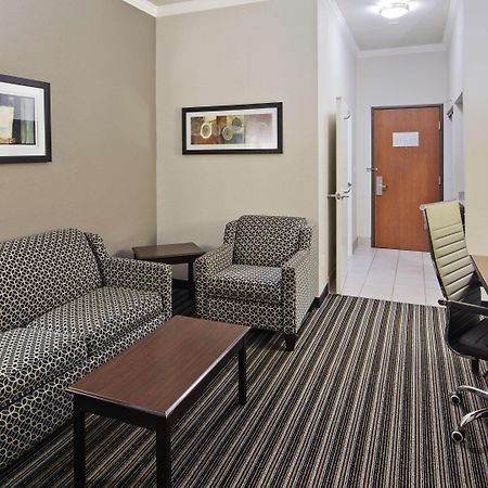 Best Western Plus Austin Airport Inn & Suites Exterior foto