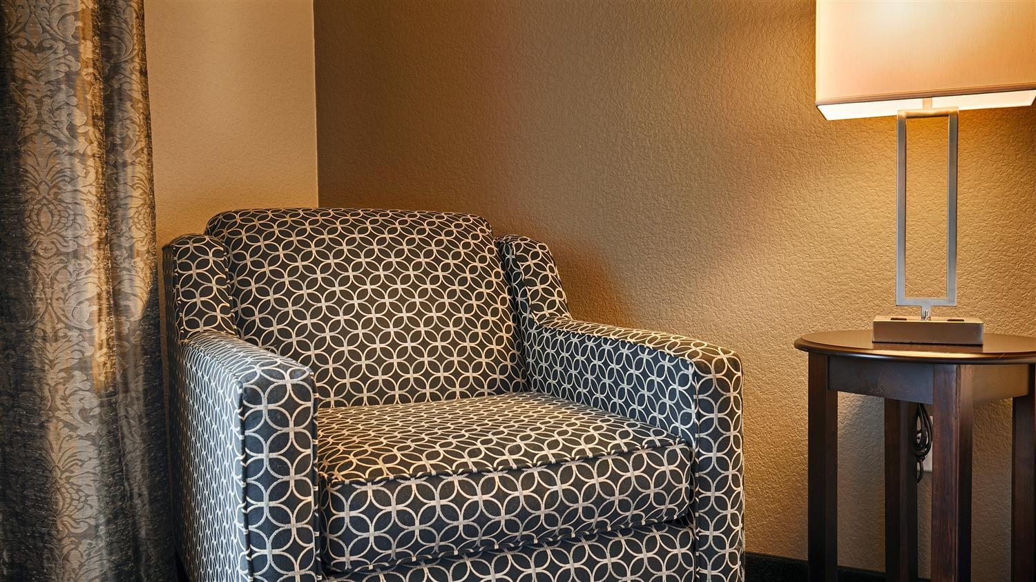 Best Western Plus Austin Airport Inn & Suites Exterior foto