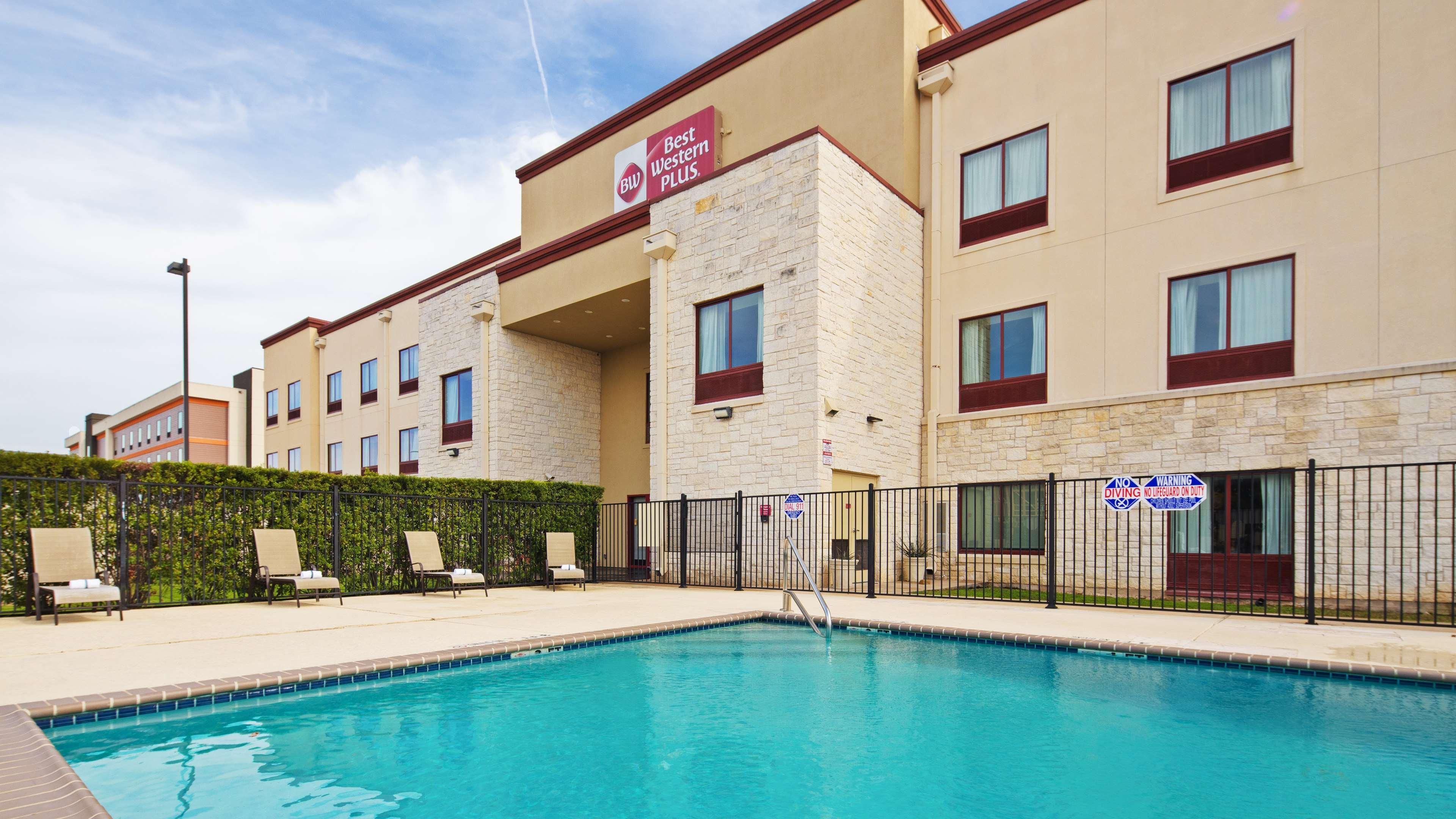 Best Western Plus Austin Airport Inn & Suites Exterior foto