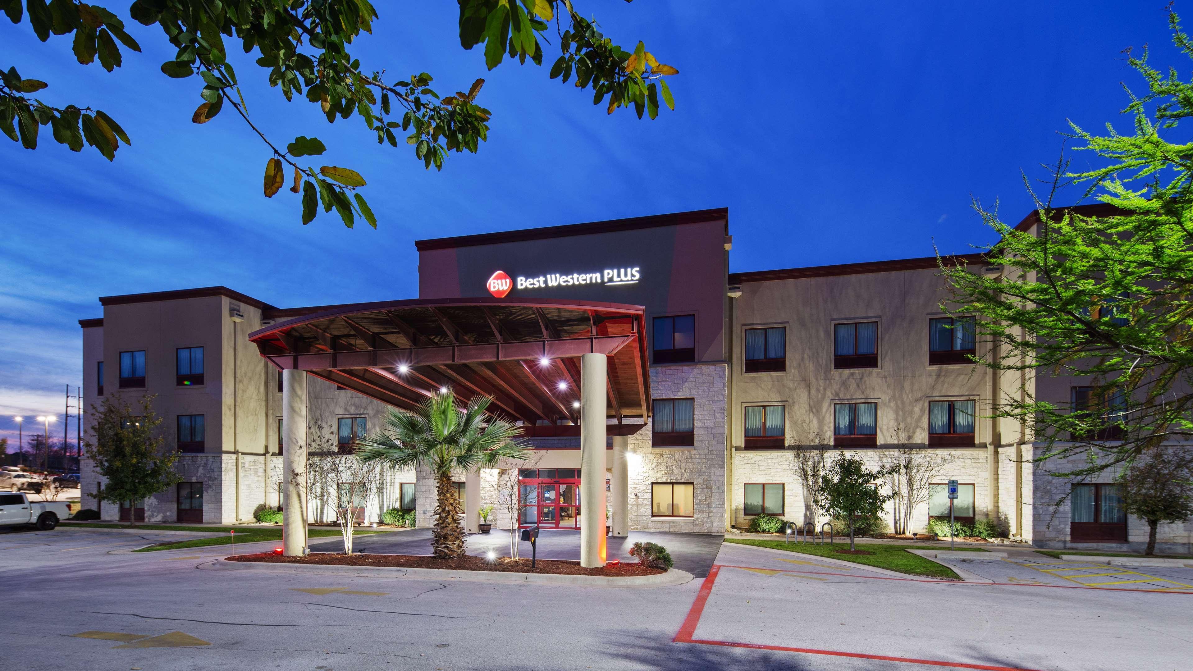 Best Western Plus Austin Airport Inn & Suites Exterior foto